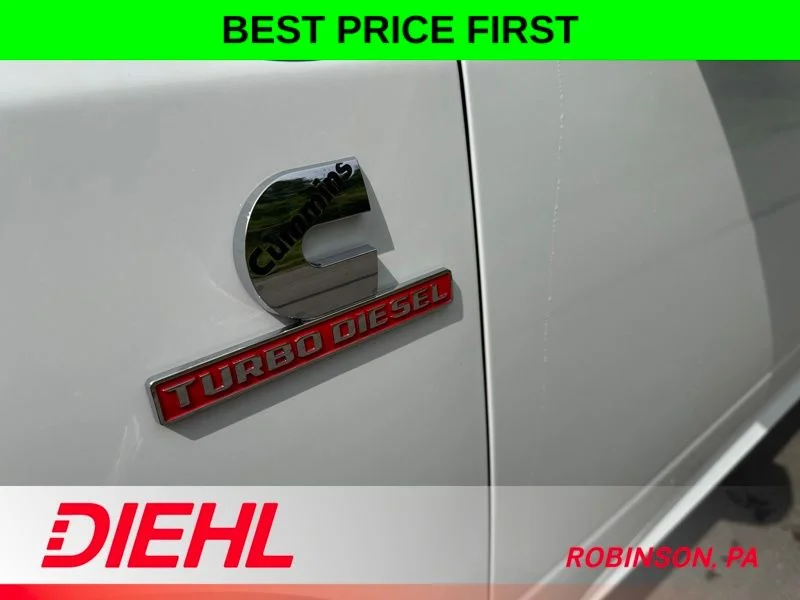 New 2026 Bright White Clear-Coat Exterior Paint RAM Tradesman image 9