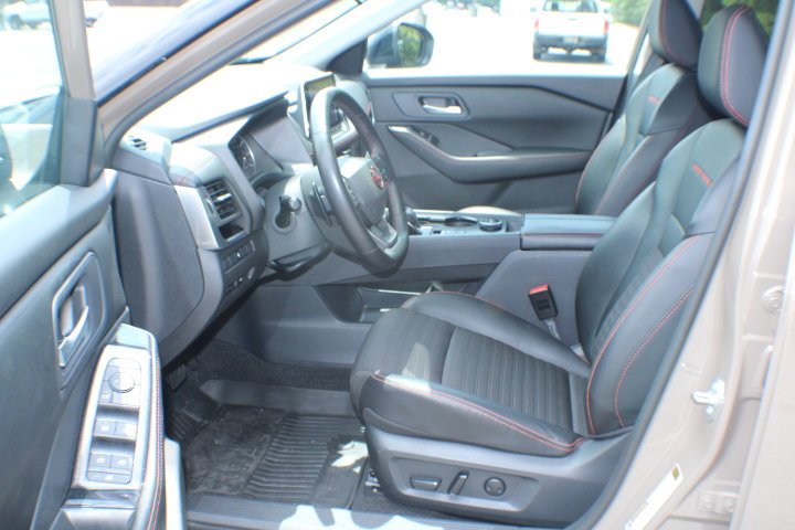 Used 2025 Baja Storm Metallic Nissan Rock Creek image 12