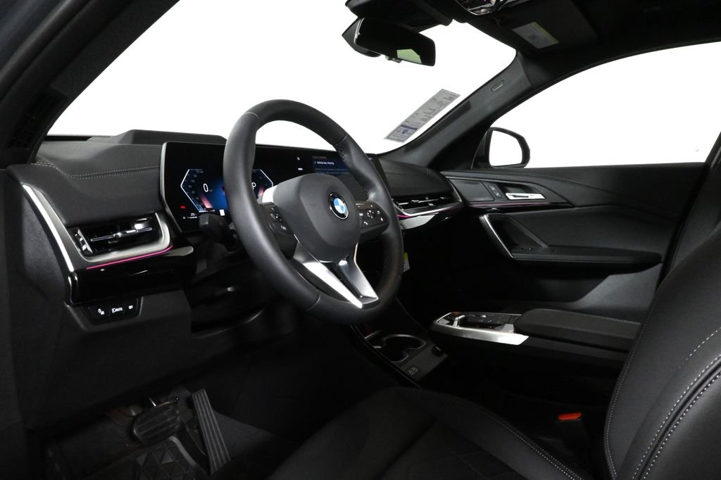 2025 BMW X2 28i - Photo 15