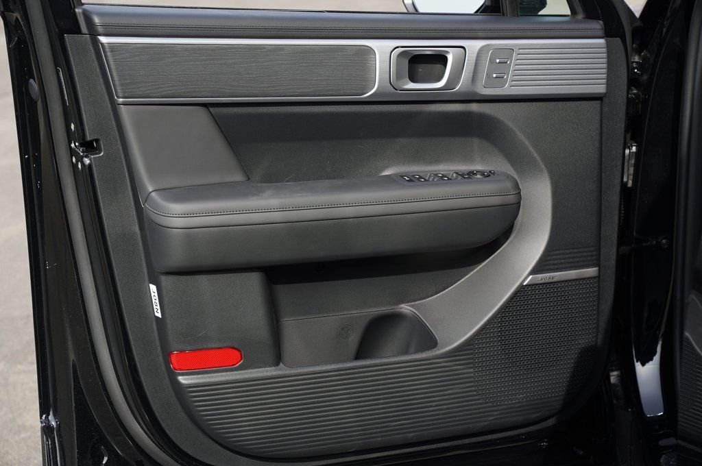 New 2026 Phantom Black Hyundai Limited image 38