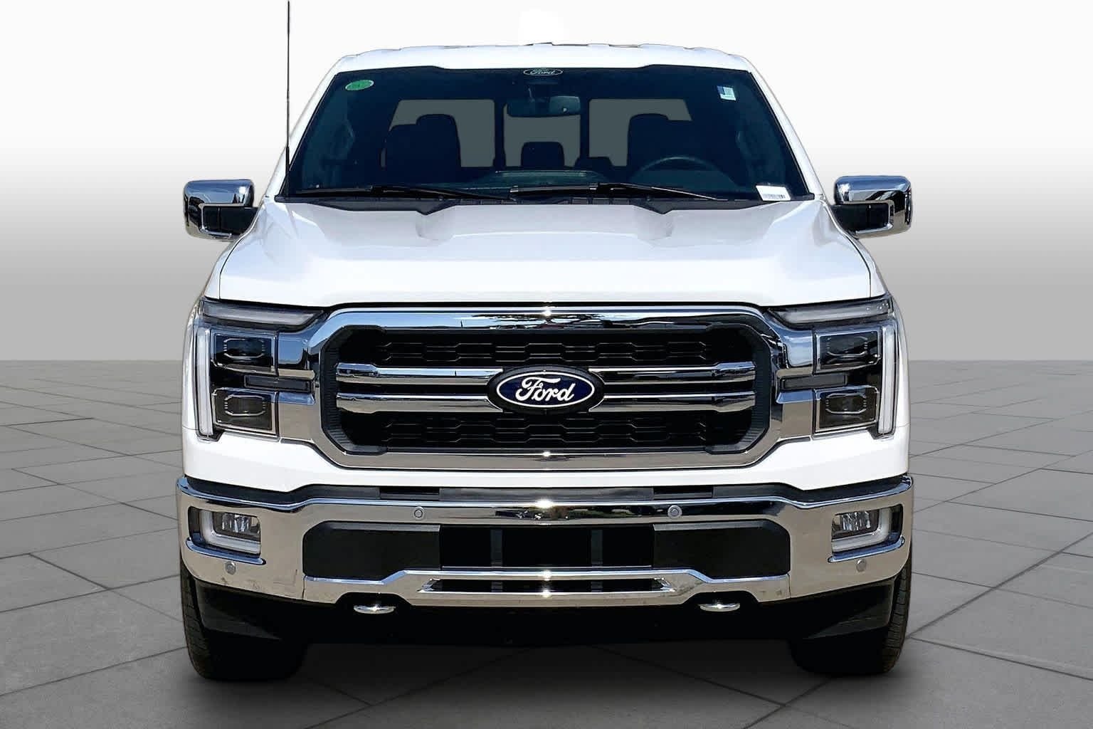 Used 2024 Star White Metallic Tri-Coat Ford LARIAT image 4