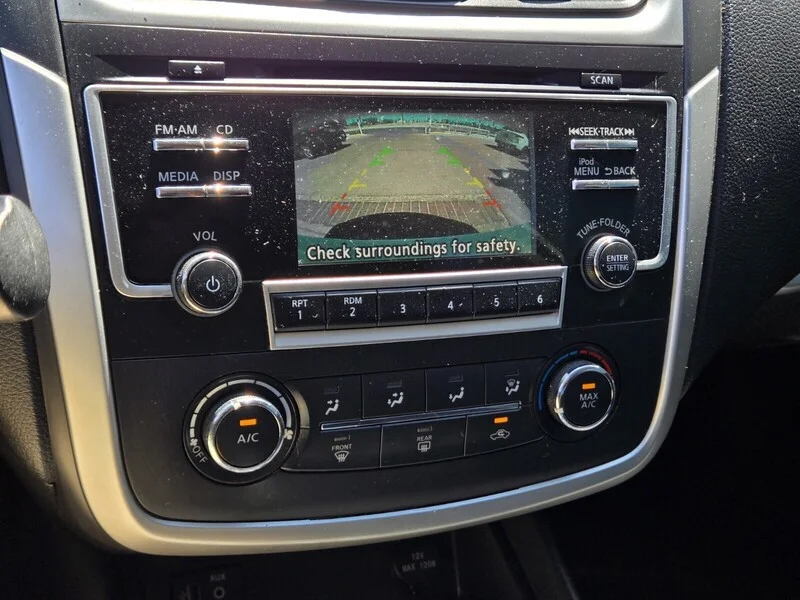 Used 2017 White Nissan 2.5 S image 17