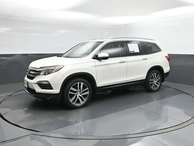 2017 Honda Pilot 4WD Touring's photo