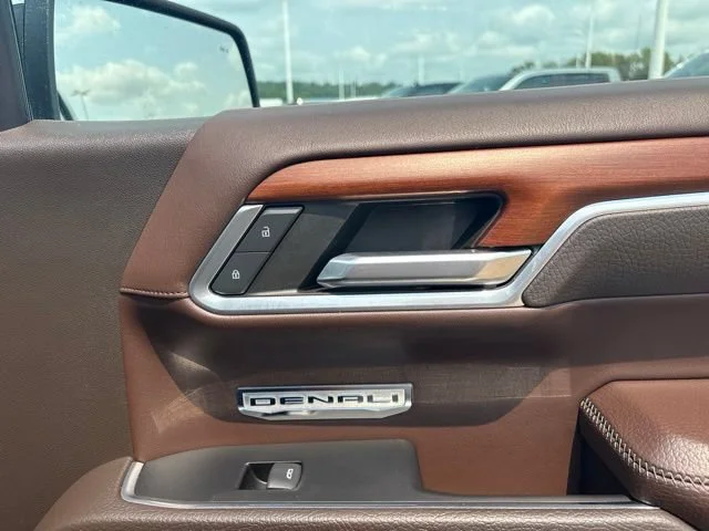 Used 2023 Onyx Black GMC Denali image 44