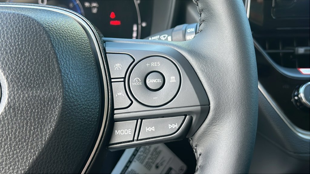 New 2026 Wind Chill Pearl <sup>1</sup> Toyota  LE image 22