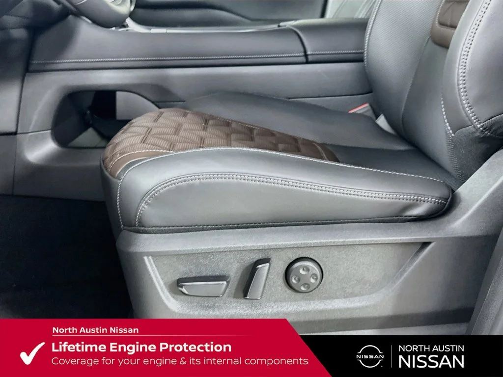 New 2026 Black Nissan Platinum image 24