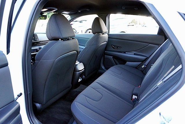 Used 2026 White Hyundai SEL Sport image 14