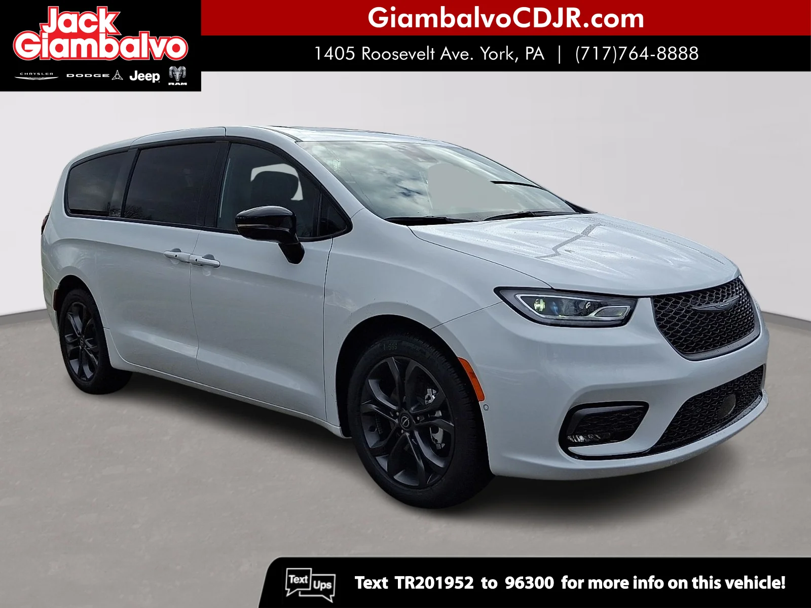 2026 Chrysler Pacifica Select's photo
