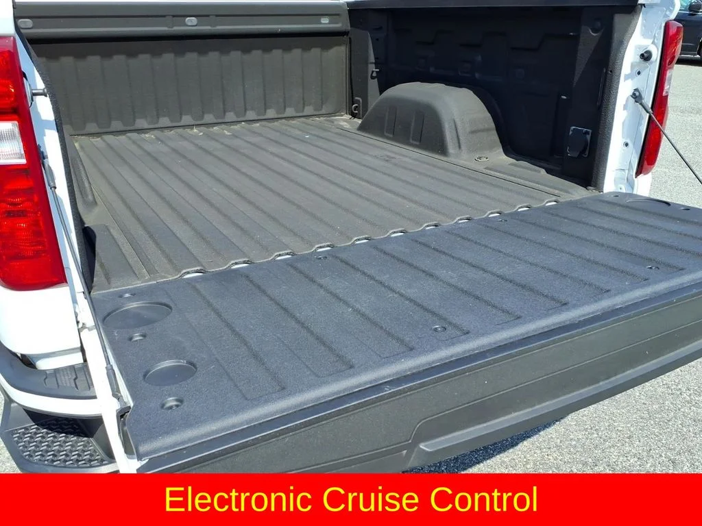 Used 2025 White Chevrolet Custom image 34