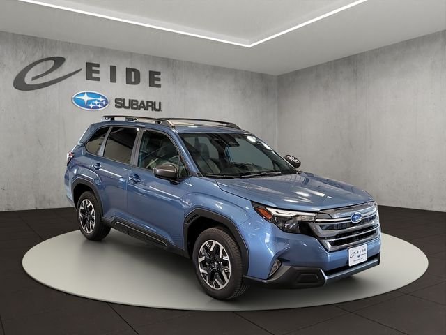 2025 Subaru Forester Premium's photo