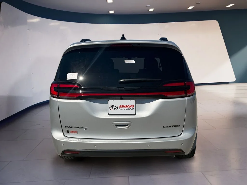New 2026 Silver Chrysler Limited image 4