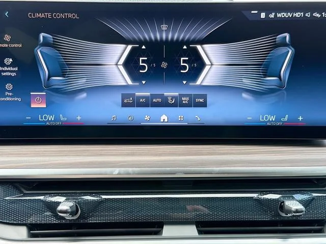 New 2026 Skyscraper Grey Metallic BMW sDrive40i image 34