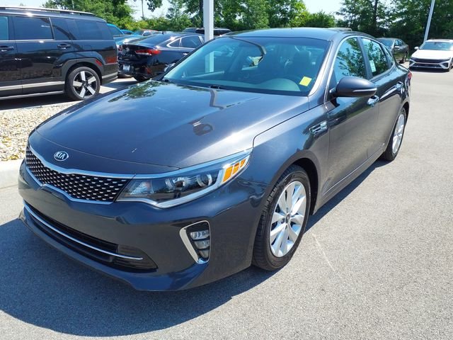 2018 Kia Optima S AT's photo