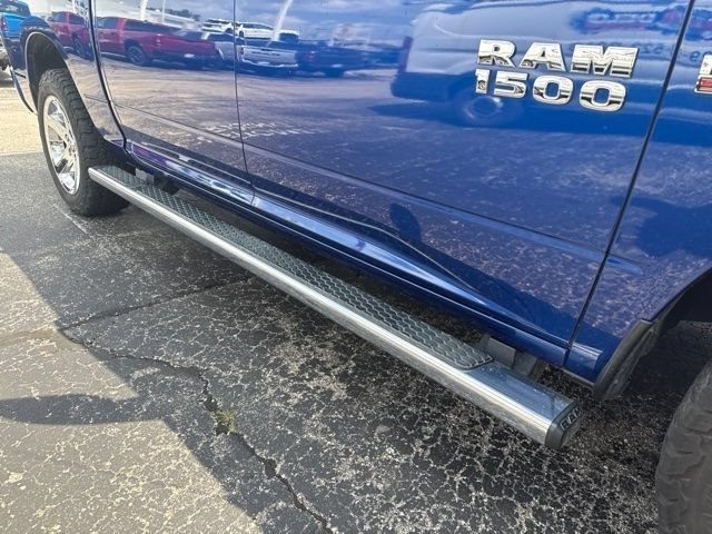 Used 2016 Blue Streak Pearlcoat Ram Express image 3