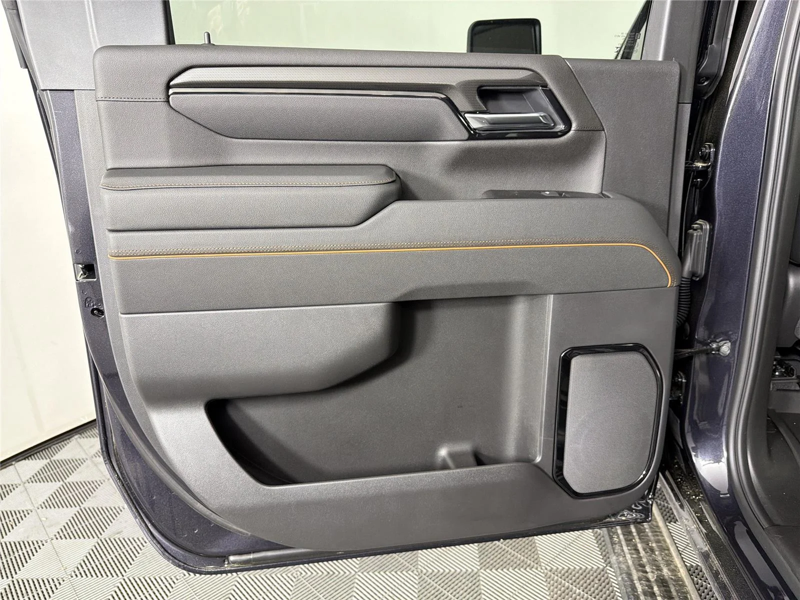 New 2026 Titanium Rush Metallic GMC AT4 image 19