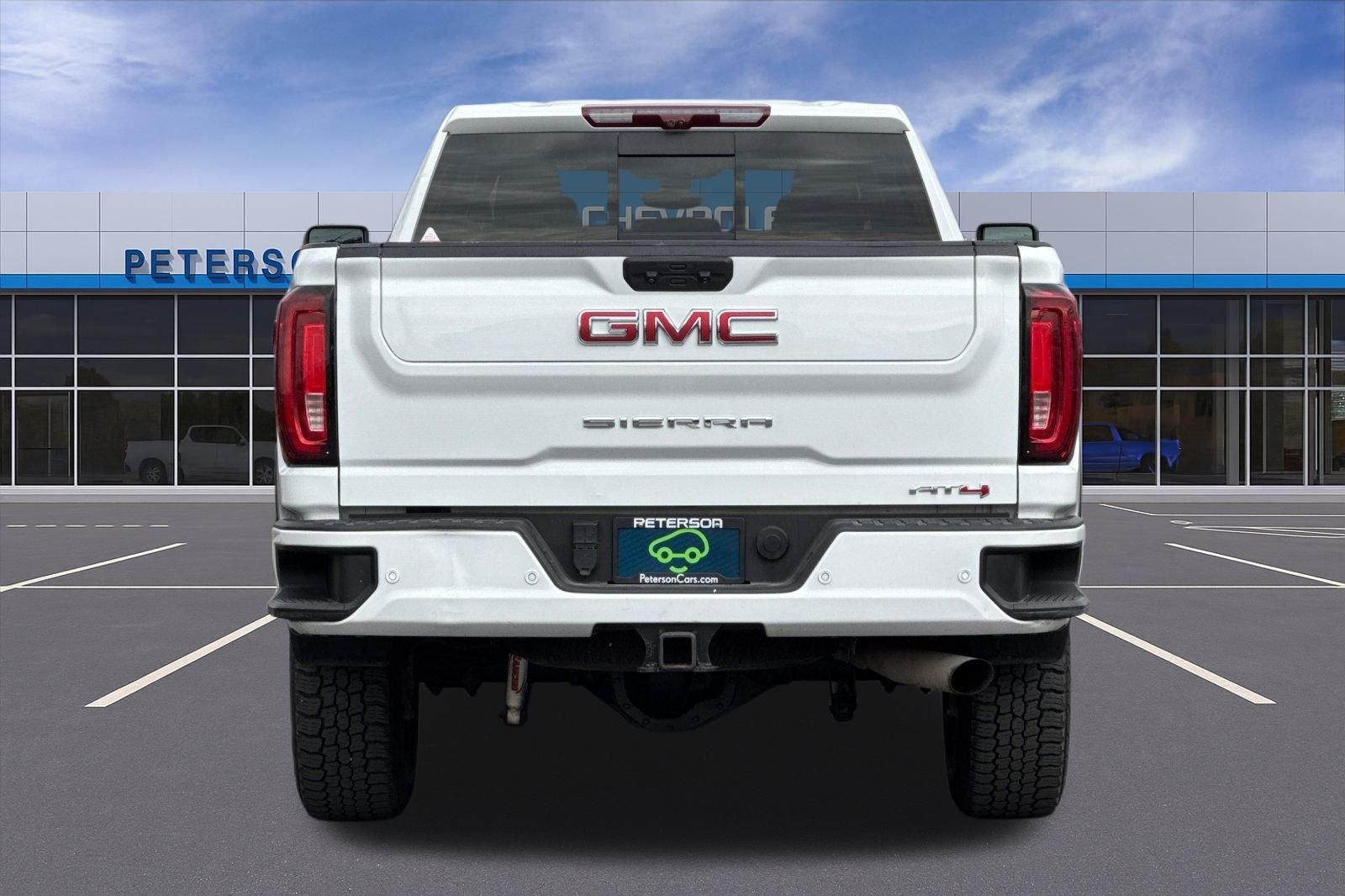 Used 2022 White GMC AT4 image 5