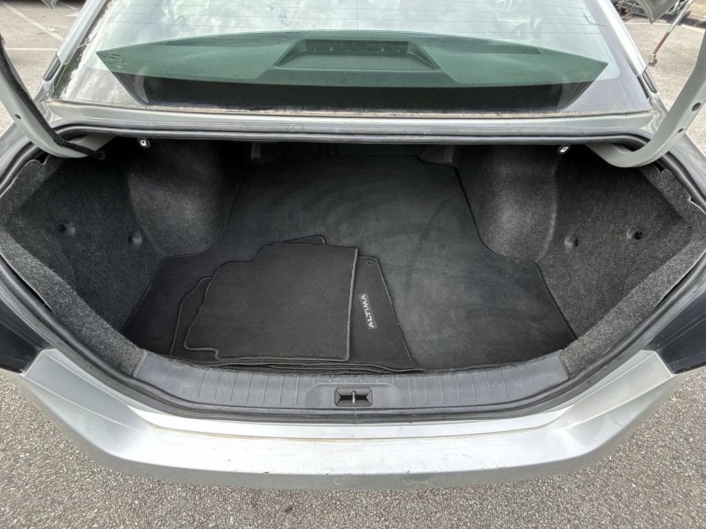 Certified Used 2023 Silver Nissan 2.5 SV image 21