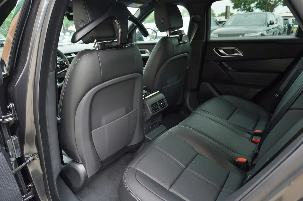 New 2026 Carpathian Grey Land Rover Belgravia Edition image 30