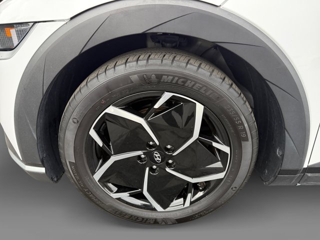 Certified Used 2024 White Hyundai SEL image 9