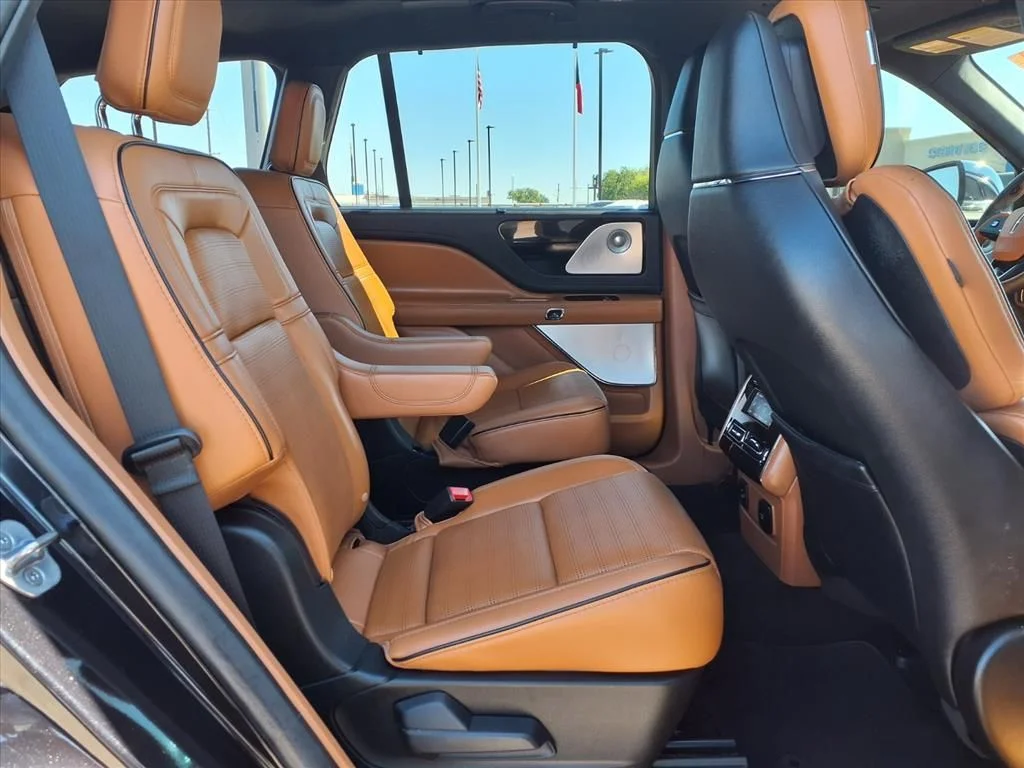 Used 2022 Black Lincoln Black Label image 10