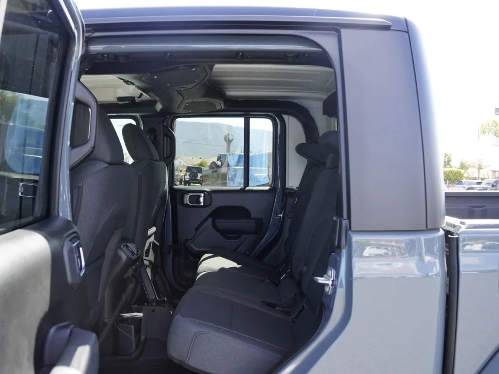 New 2026 Anvil Clear-Coat Exterior Paint Jeep Sport S image 19