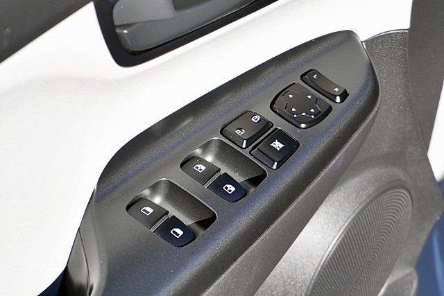 Used 2023 Silver Hyundai SEL image 22