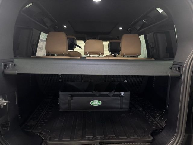 New 2026 Woolstone Green Land Rover S image 28