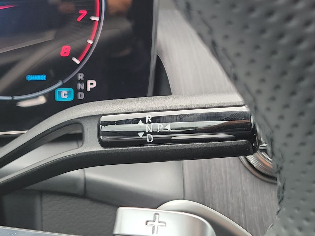 New 2027 Verde Silver Metallic Mercedes-Benz GLC 300 image 29