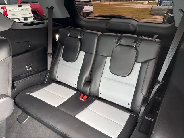 Used 2023 Gray Metallic Ford XLT image 17
