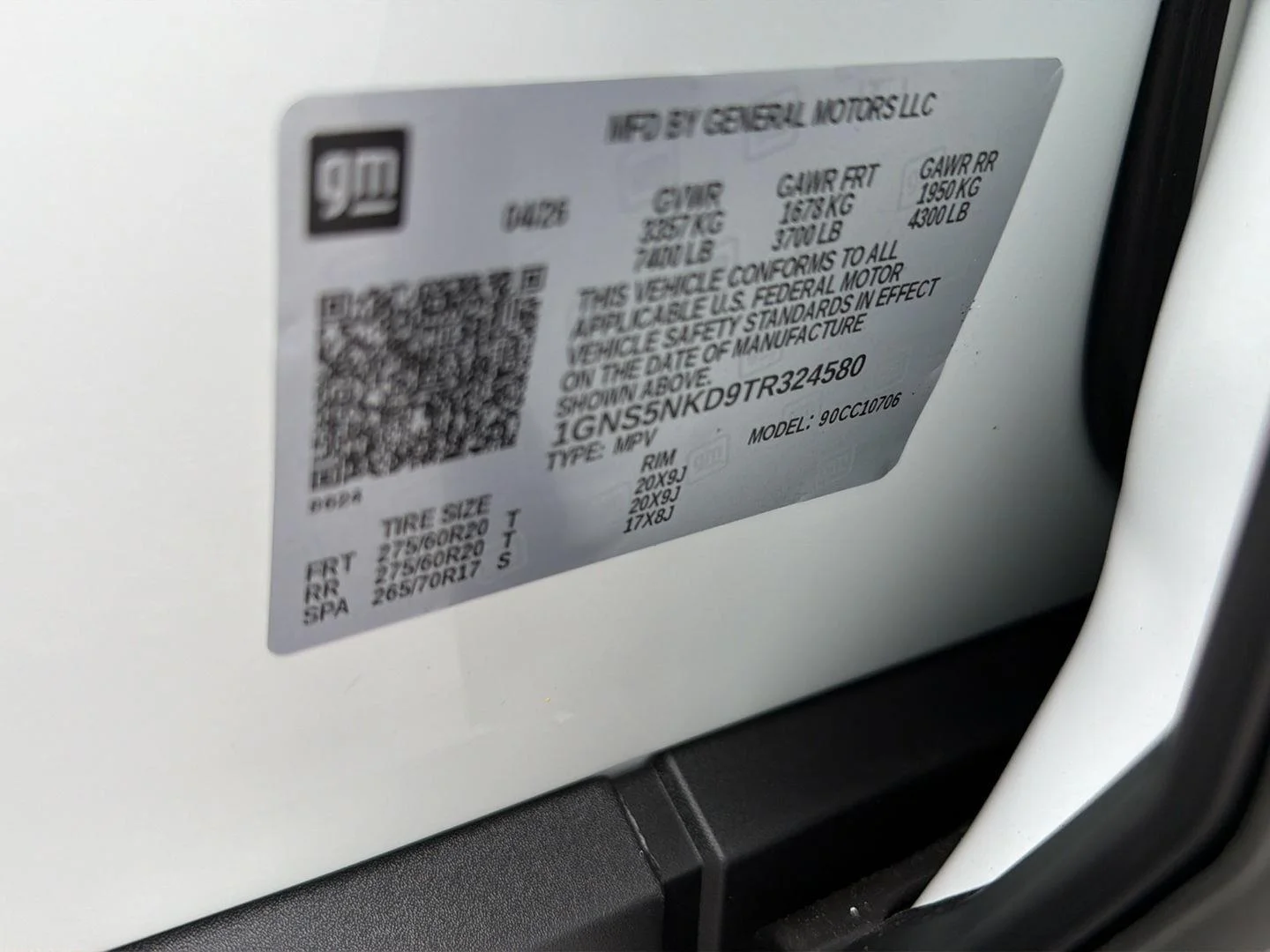 New 2026 Summit White Chevrolet LT image 40