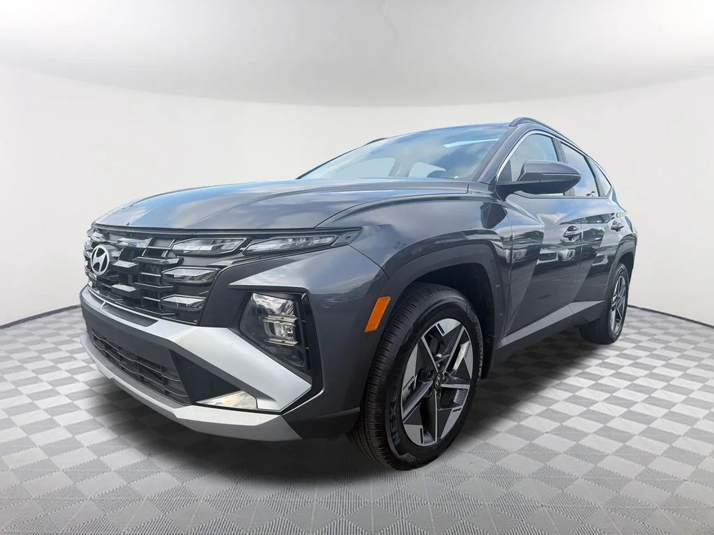 Used 2025 Gray Hyundai SEL Convenience image 1