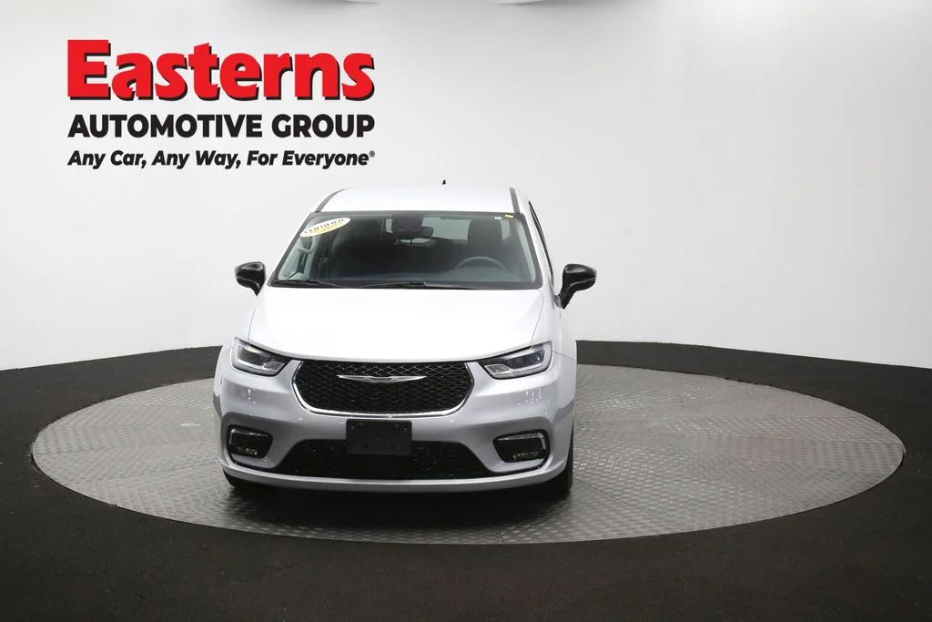 Used 2024 Silver Chrysler Touring L image 52