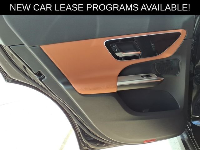 Used 2026 Black Mercedes-Benz GLC 300 image 17