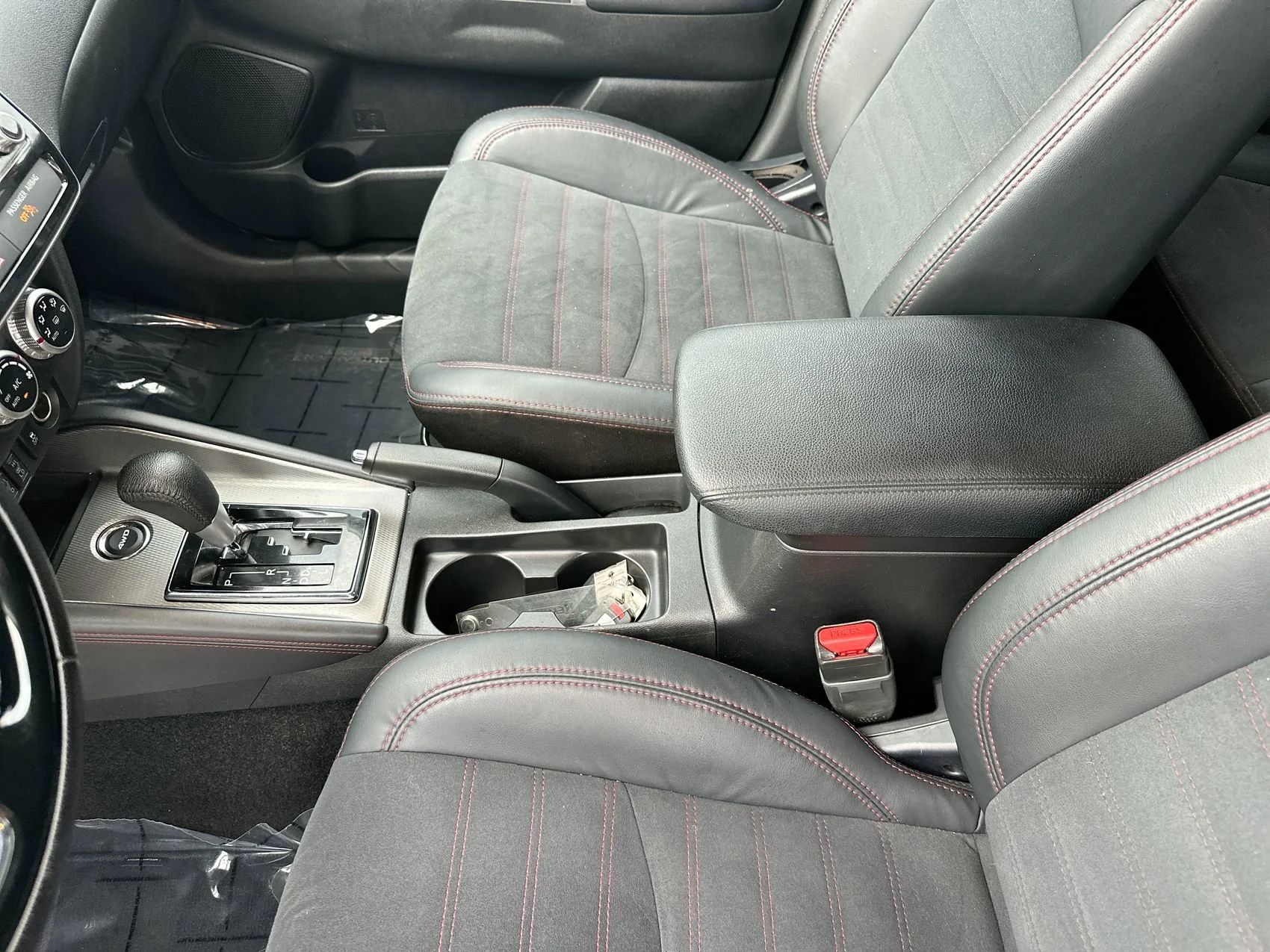 Used 2024 Red Mitsubishi 2.0 SE image 20