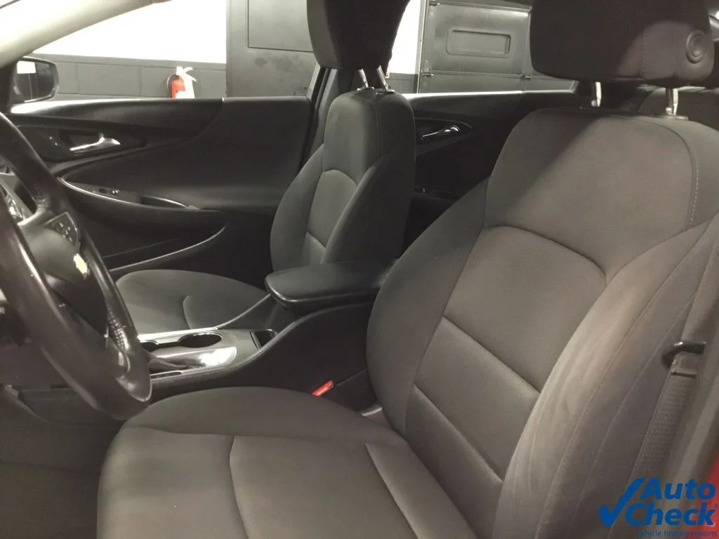 Used 2021 Red Chevrolet RS image 25