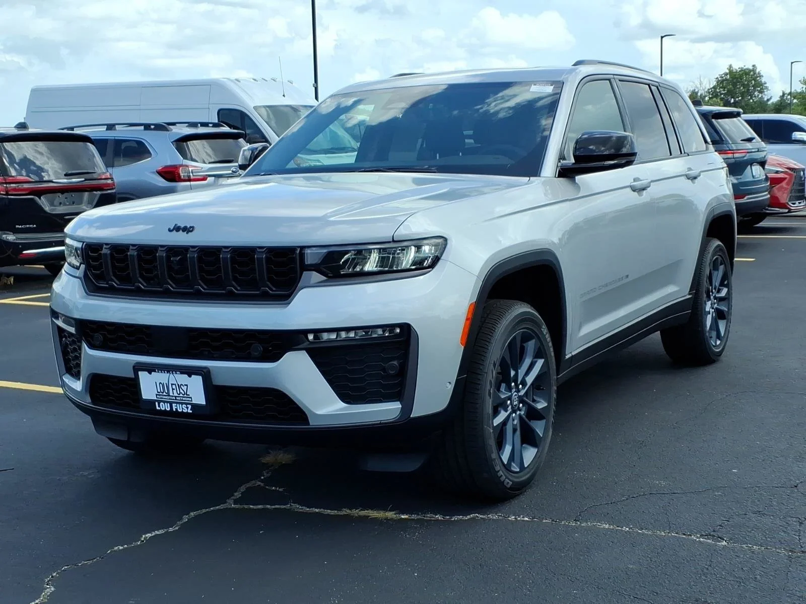 New 2026 Silver Zynith Exterior Paint Jeep  image 2