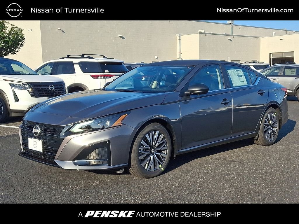 New 2026 Gun Metallic Nissan 2.5 SV image 1