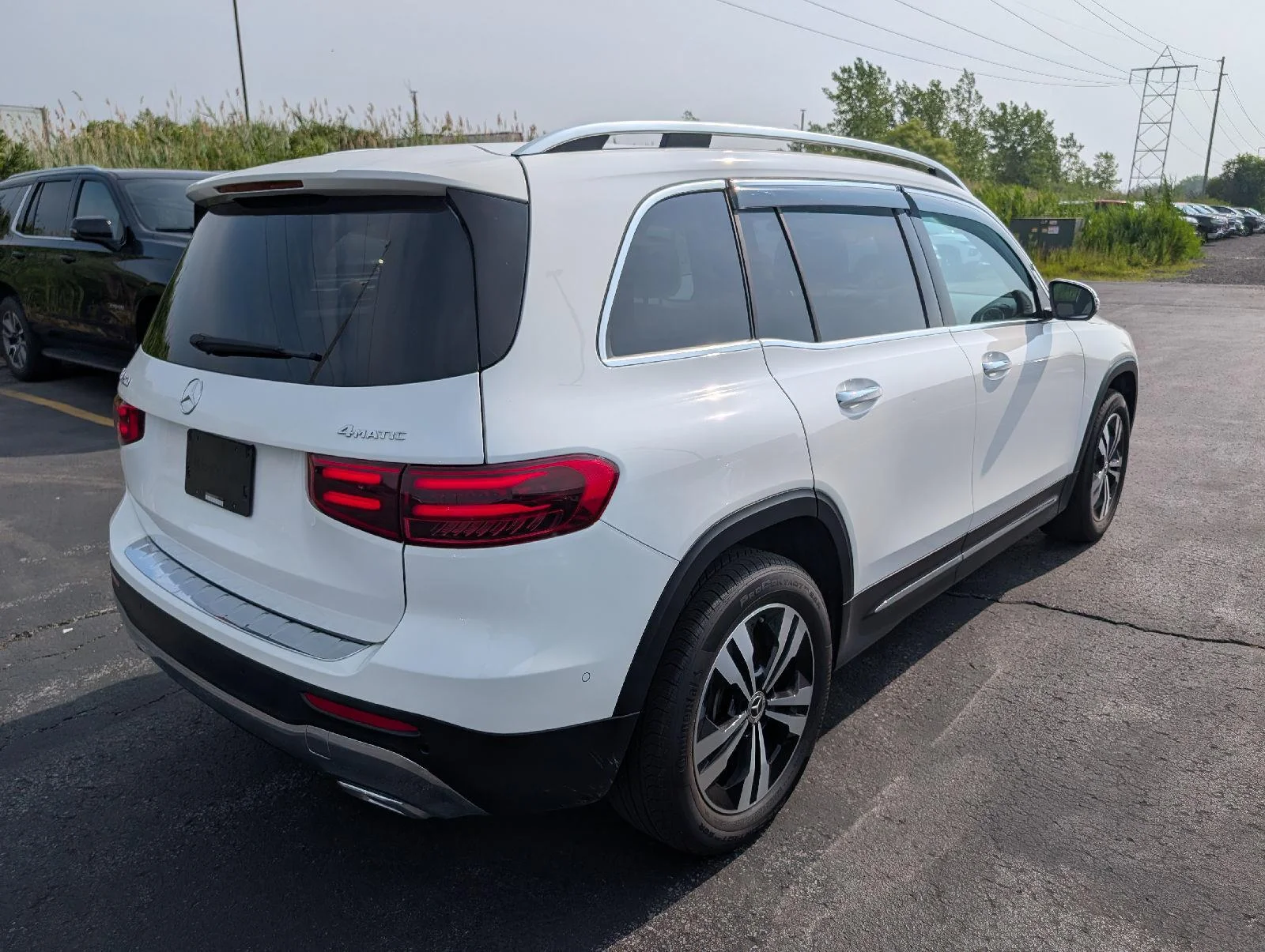 Used 2025 Polar White Mercedes-Benz GLB 250 image 8