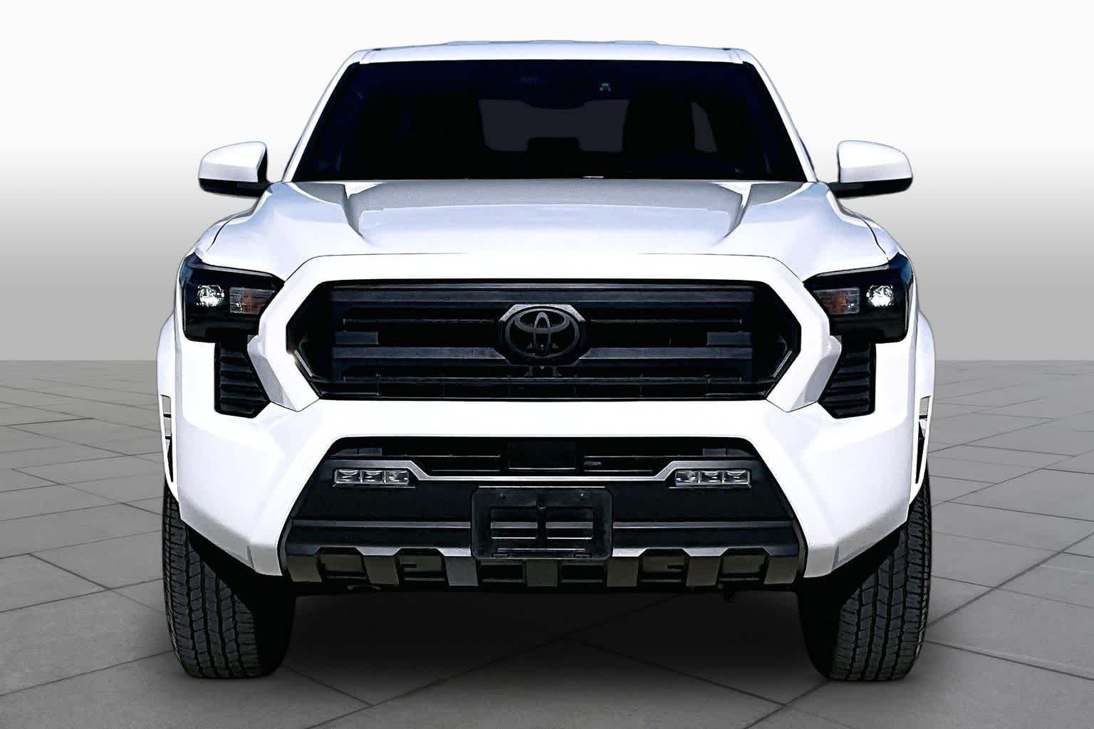 Used 2024 Ice Cap Toyota SR5 image 3