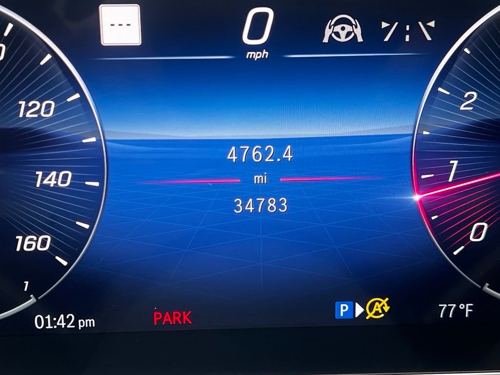 Used 2023 White Mercedes-Benz GLC 300 image 8