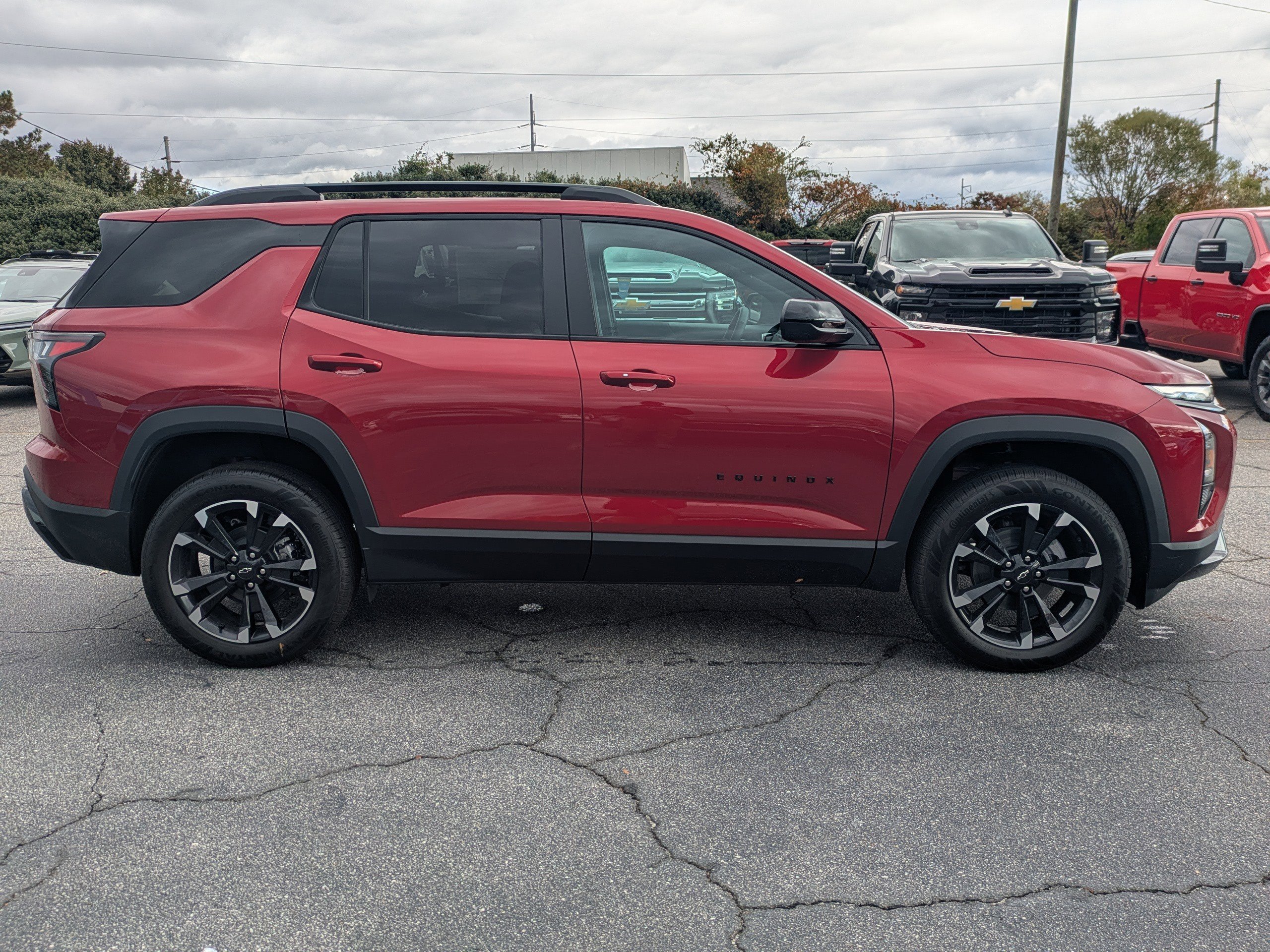 2026 Chevrolet Equinox RS photo 2
