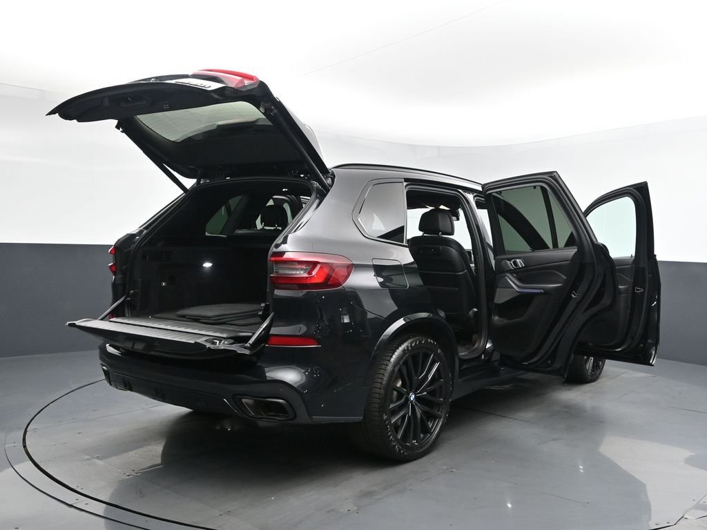 Used 2021 Black BMW M50i image 27