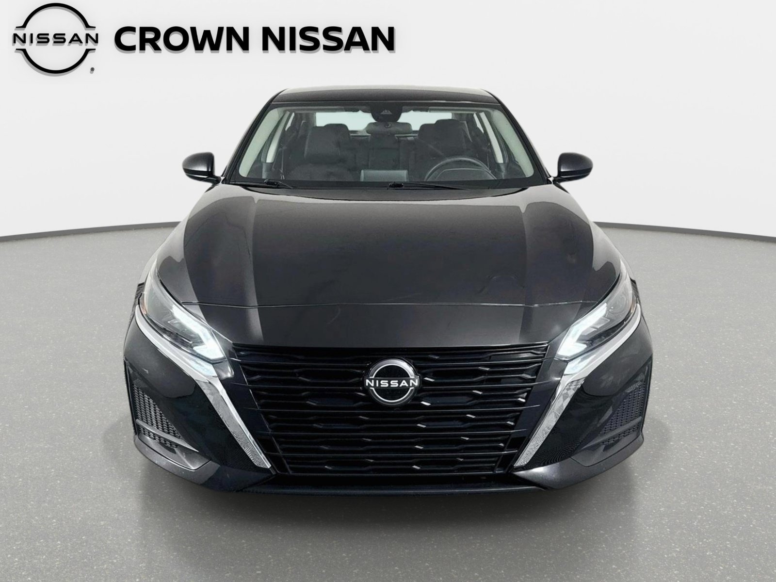 Used 2025 Super Black Nissan SV image 2
