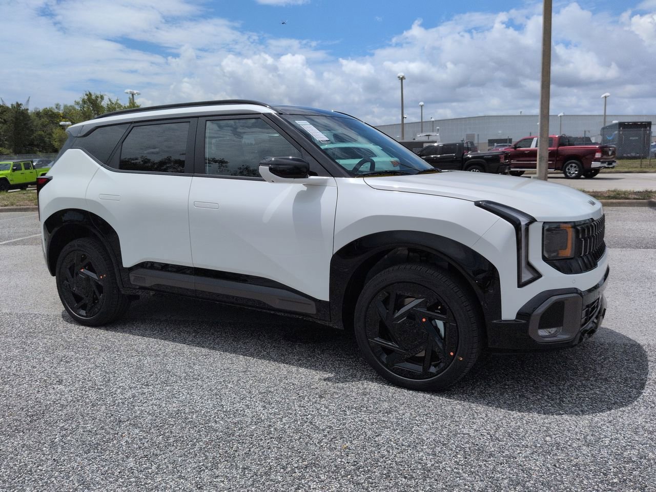 New 2027 Snow White Pearl Kia X-Line SX image 2