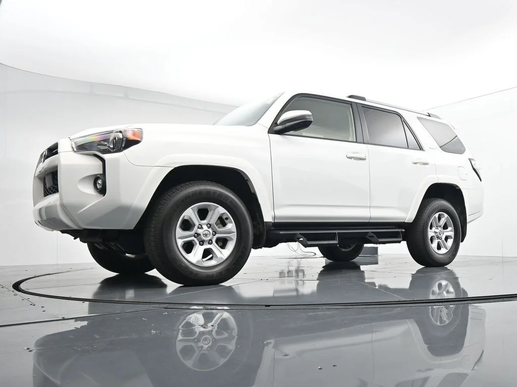 Used 2023 White Toyota SR5 image 20