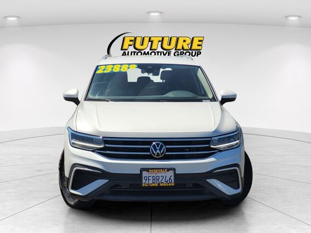 Used 2023  Volkswagen 2.0T SE image 2
