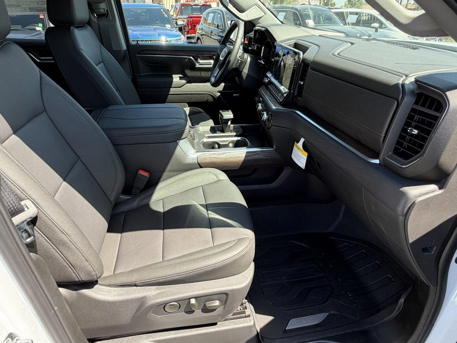 New 2026 Glacier White Tricoat GMC SLT image 10