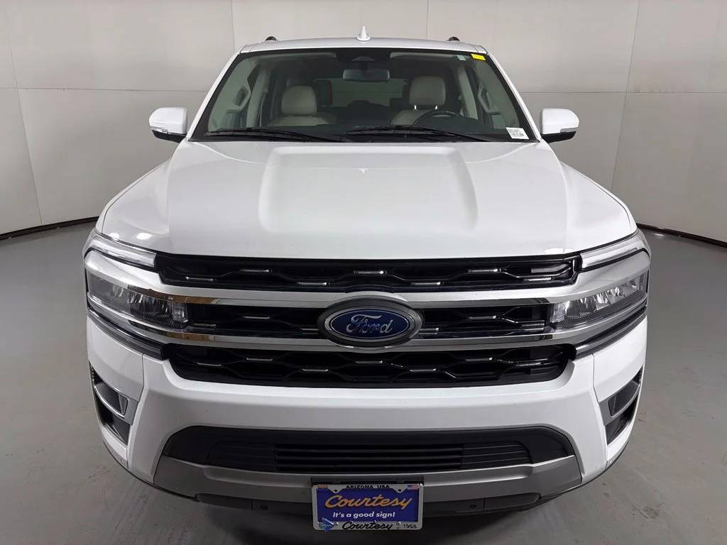 Used 2024 White Ford Limited image 3