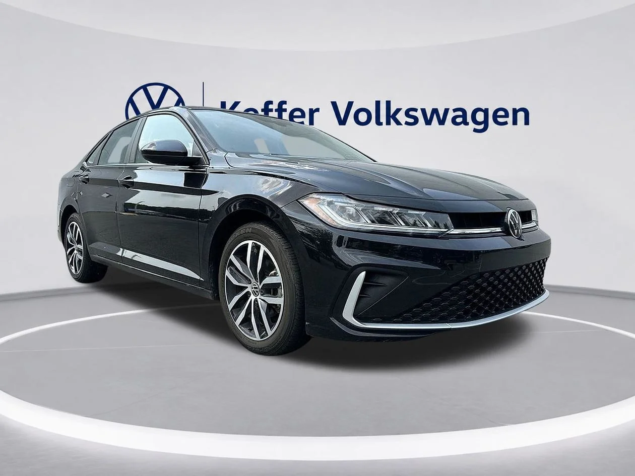 Used 2025 Black Volkswagen 1.5T SE image 7