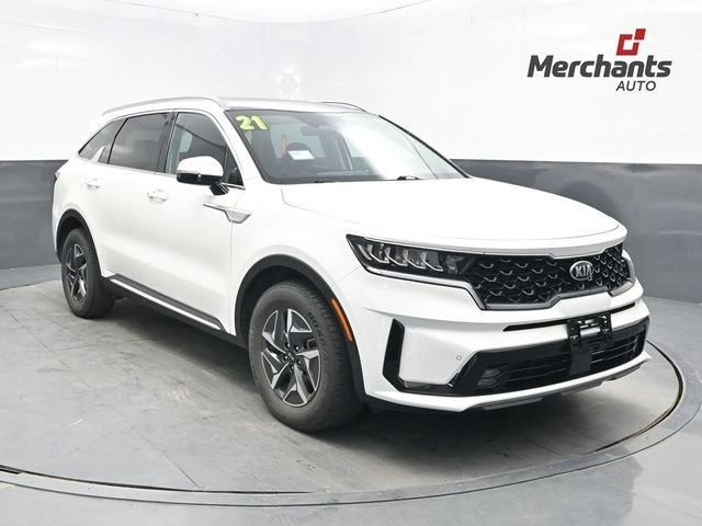 Used 2021 White Kia EX image 1